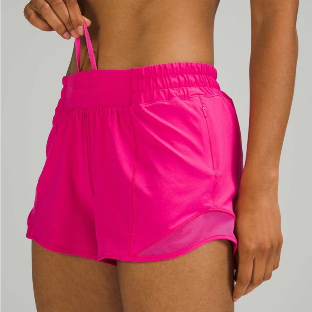 Lululemon Hotty Hot Short II *Long 4" size 4, Sonic Pink